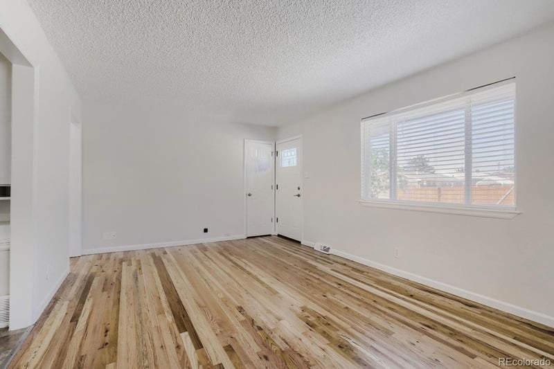 8560 Essex St, Denver, CO 80229