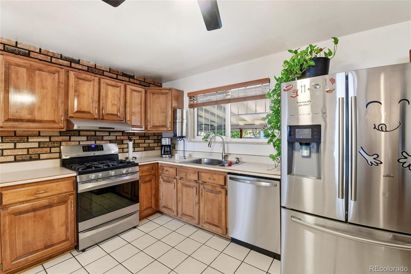 12374 Olmsted Dr, Denver, CO 80239