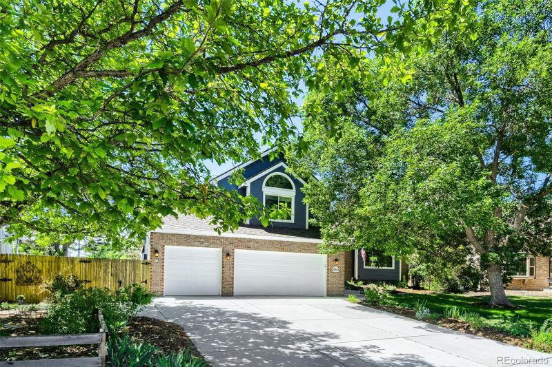 910 E 130th Dr, Thornton, CO 80241