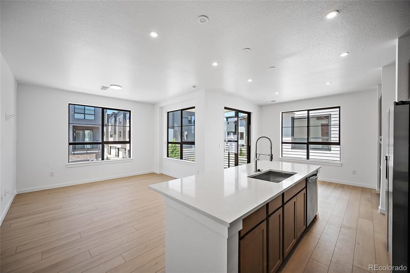 2062 S Holly St #1, Denver, CO 80222