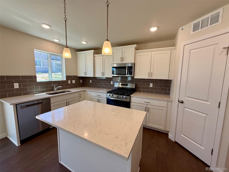 766 N Carrie Ct, Watkins, CO 80137