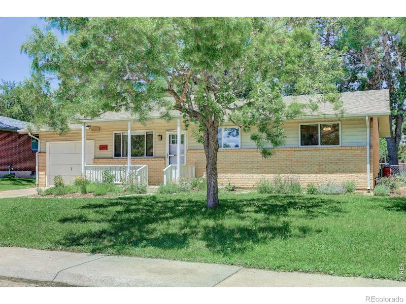 1089 S Coffman St, Longmont, CO 80501