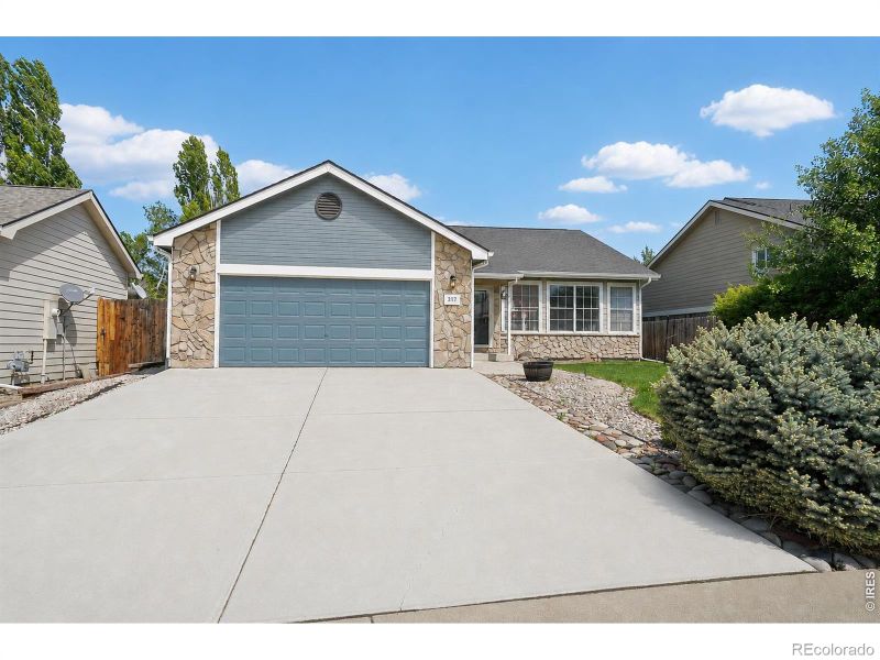 317 Boulder Ln, Johnstown, CO 80534