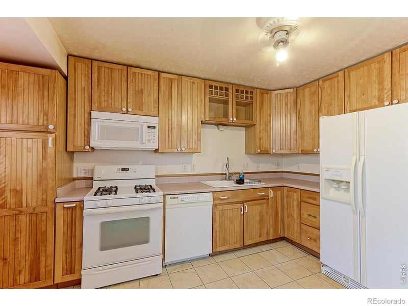 9460 High St, Thornton, CO 80229