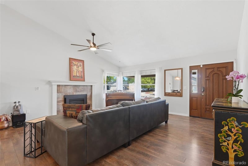 999 S Telluride St, Aurora, CO 80017
