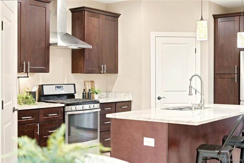 9851 W 71st Ave, Arvada, CO 80004
