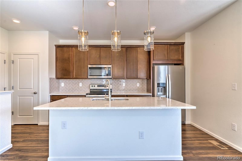6253 N Liverpool St, Aurora, CO 80019