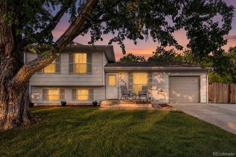 3250 S Holland Way, Lakewood, CO 80227