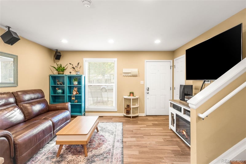 3250 S Holland Way, Lakewood, CO 80227