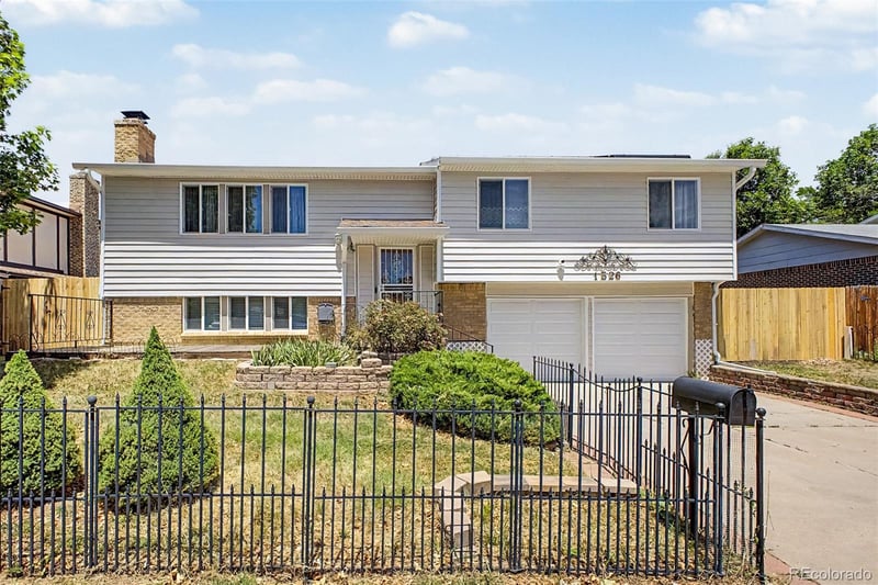 1526 S Fraser Way, Aurora, CO 80012