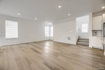 7729 S Mobile Way, Centennial, CO 80016