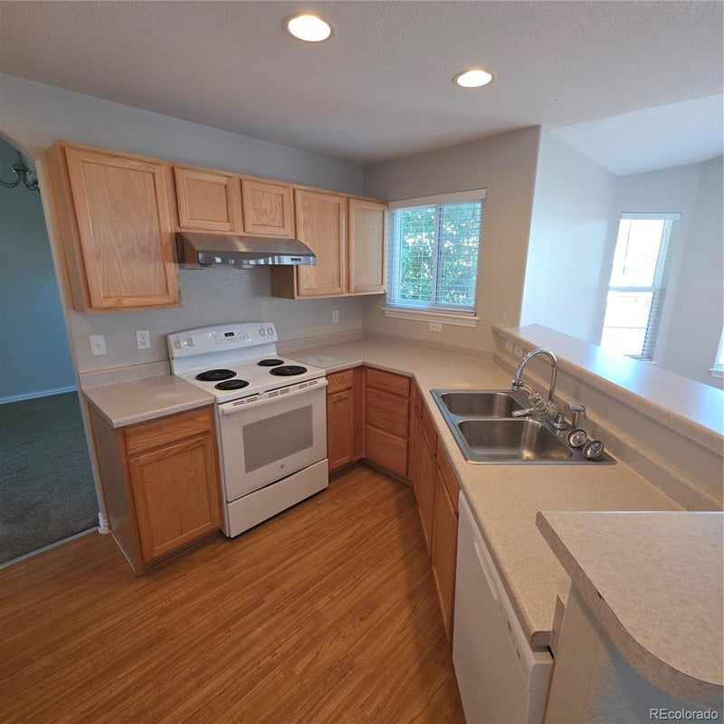 2866 S Tower Way, Aurora, CO 80013