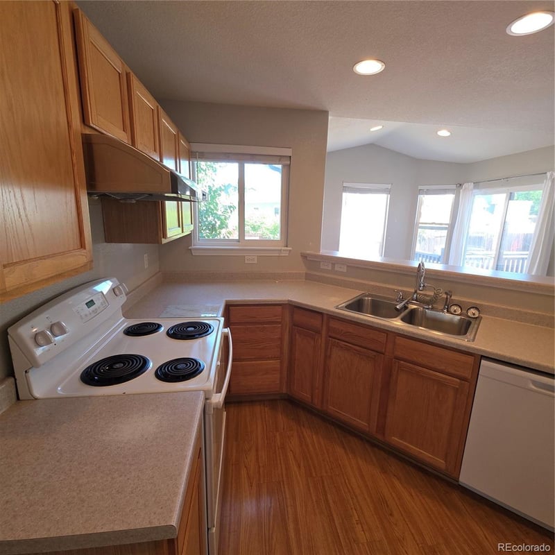 2866 S Tower Way, Aurora, CO 80013