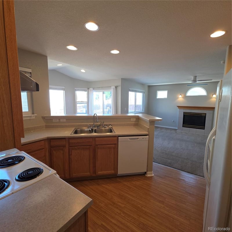 2866 S Tower Way, Aurora, CO 80013