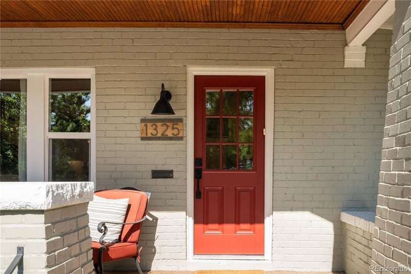 1325 Bellaire St, Denver, CO 80220