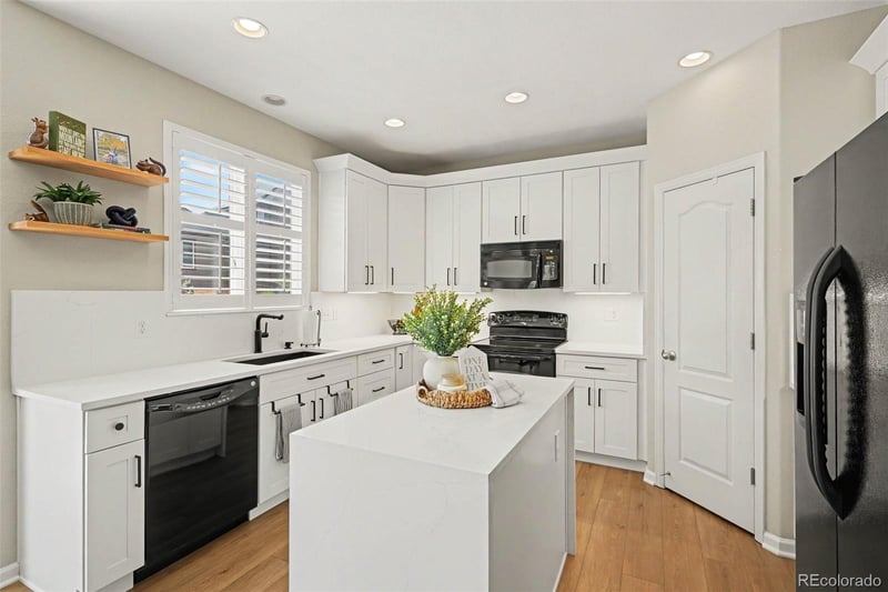 7808 Sabino Ln, Castle Rock, CO 80108