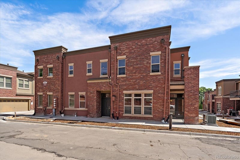 8946 E Nichols Pl, Englewood, CO 80112