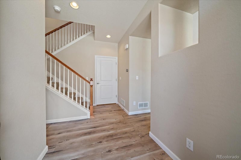 8946 E Nichols Pl, Englewood, CO 80112
