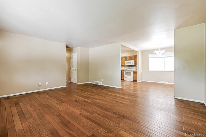432 S Potomac Cir, Aurora, CO 80012