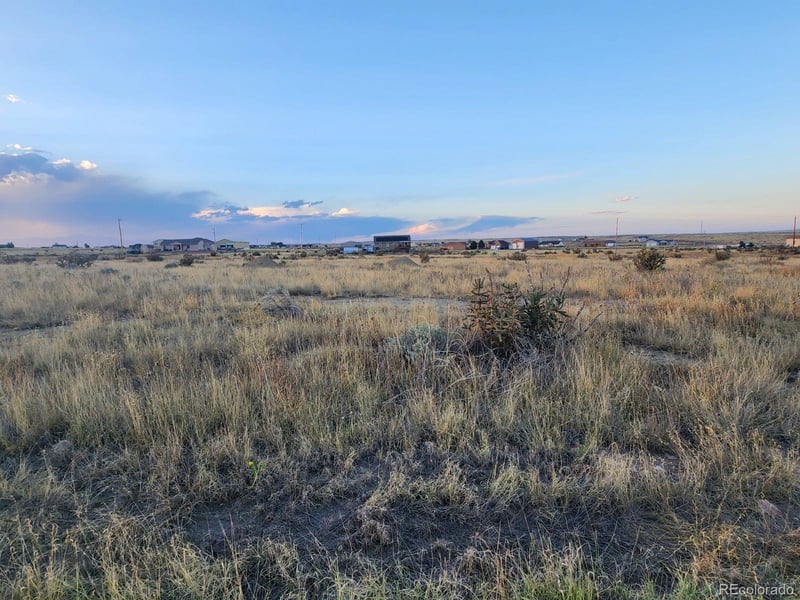 1977 E Gladstone Ln, Pueblo West, CO 81007