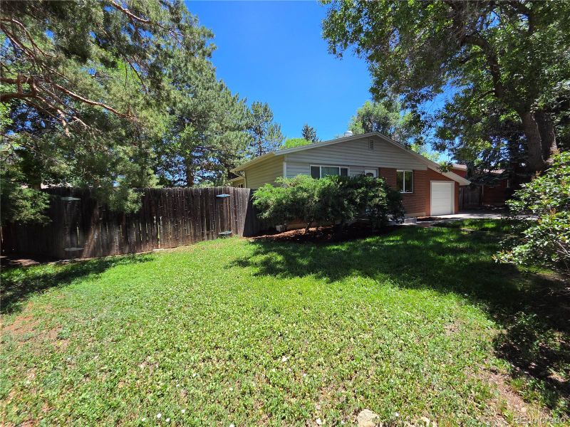 900 S Pratt Pw, Longmont, CO 80501