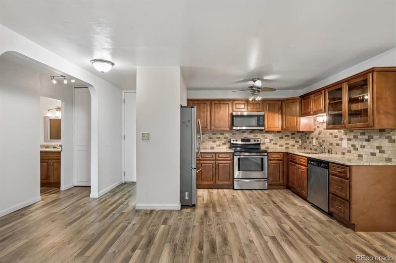 675 S Clinton St #11B, Denver, CO 80247