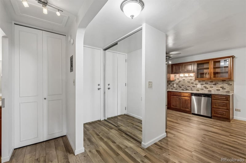 675 S Clinton St #11B, Denver, CO 80247