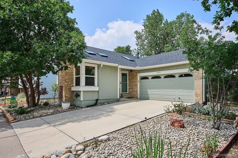 9314 Hickory Cir, Littleton, CO 80126