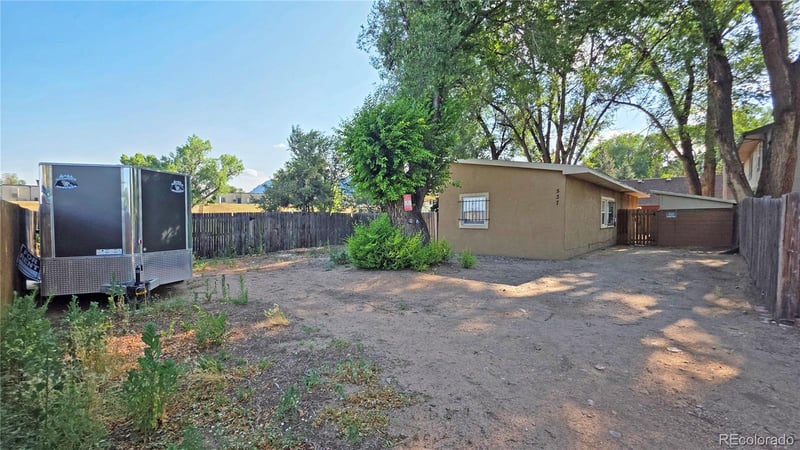 537 Crockett Ln, Colorado Springs, CO 80905