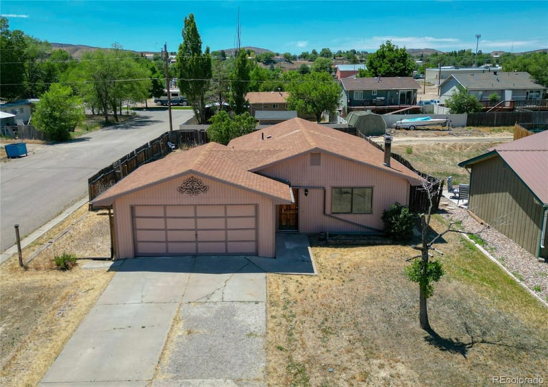 255 E Raven Ave, Rangely, CO 81648