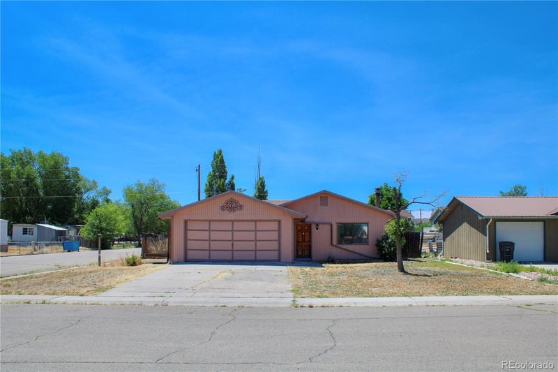 255 E Raven Ave, Rangely, CO 81648
