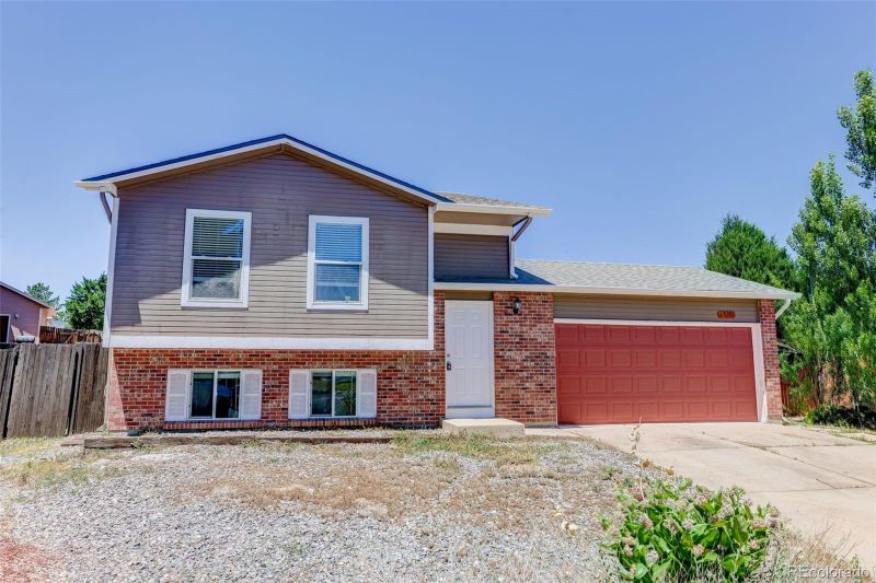 19743 E Oxford Dr, Aurora, CO 80013