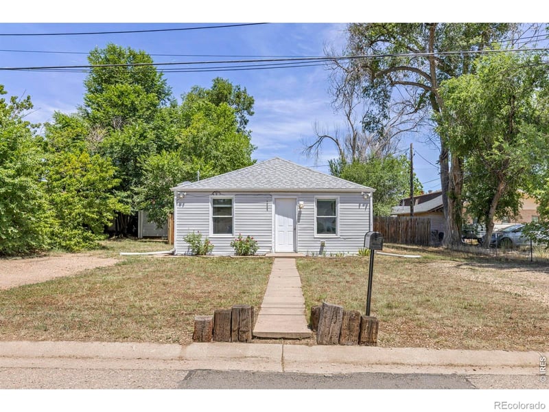 1225 Pleasant Acres Dr, Evans, CO 80620