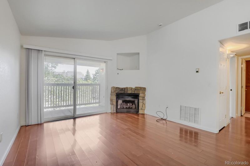 9991 E Idaho Cir #201, Aurora, CO 80247