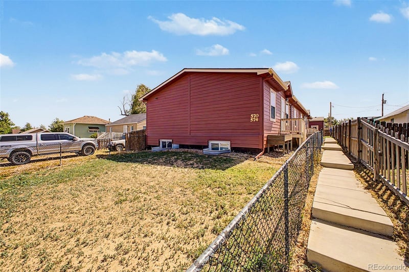 574 4th St, Bennett, CO 80102