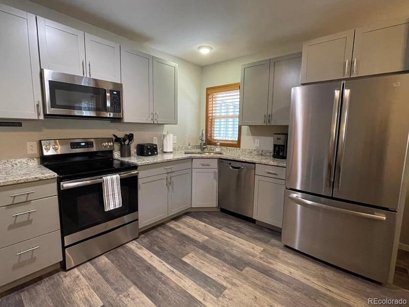 96 Mountainside Dr #B19, Granby, CO 80446