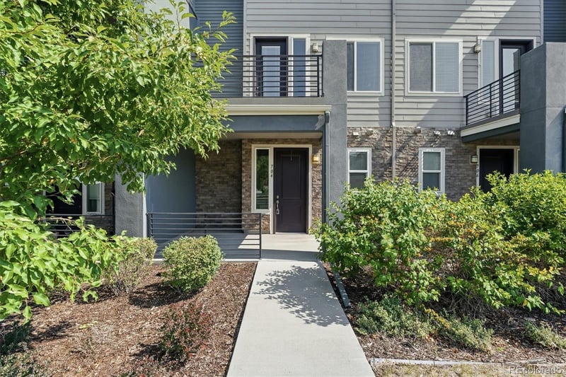704 E Hinsdale Ave, Littleton, CO 80122