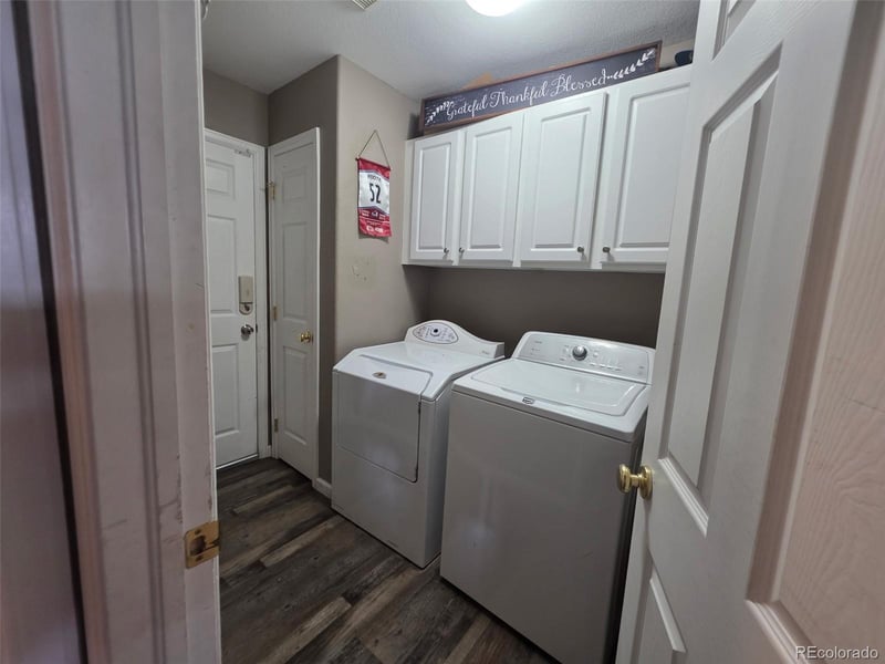 16556 E Phillips Ln, Englewood, CO 80112