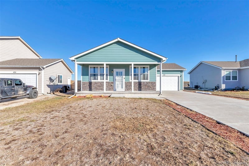 436 S 3rd Ave, Deer Trail, CO 80105