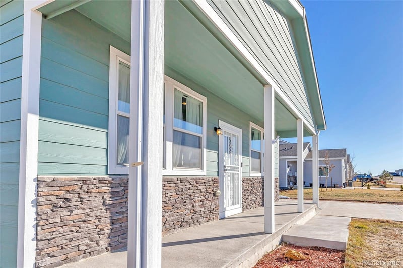 436 S 3rd Ave, Deer Trail, CO 80105
