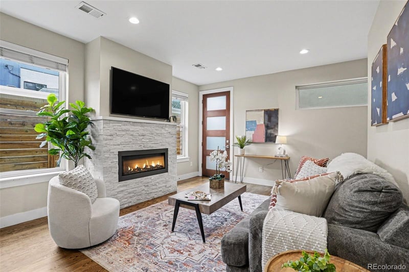 527 Josephine St, Denver, CO 80206