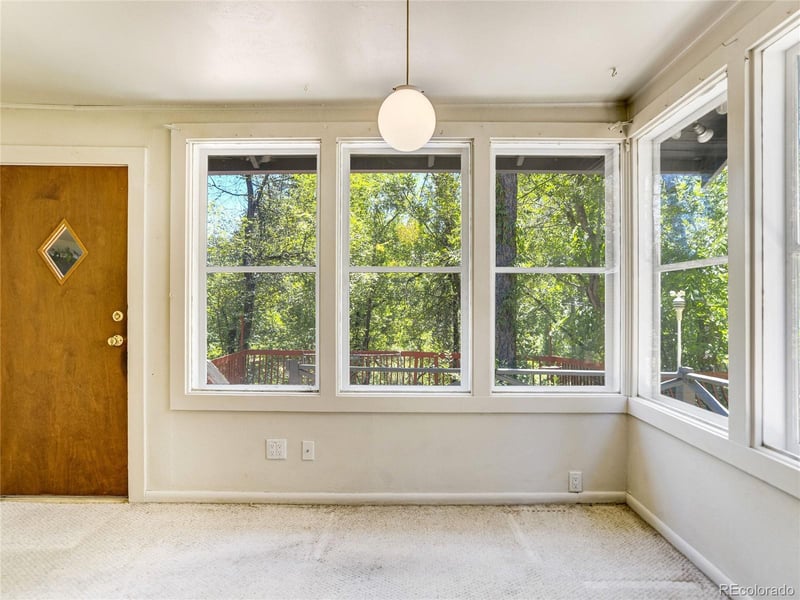 1823 Cheyenne Blvd, Colorado Springs, CO 80906
