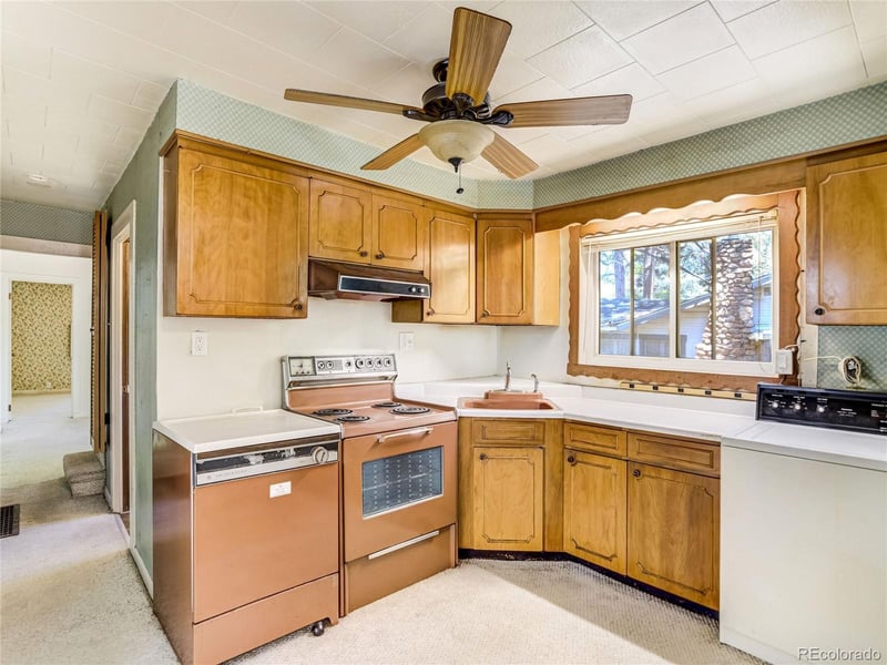 1823 Cheyenne Blvd, Colorado Springs, CO 80906