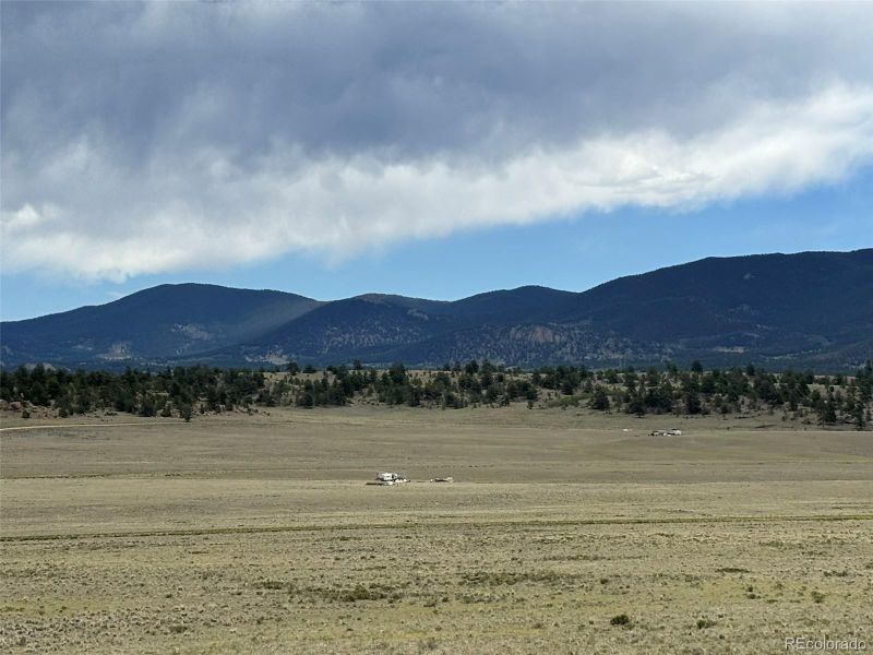 2069 Oxford Dr, Hartsel, CO 80449