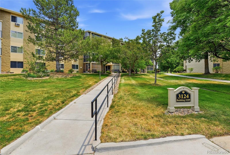 3124 S Wheeling Way #211, Aurora, CO 80014