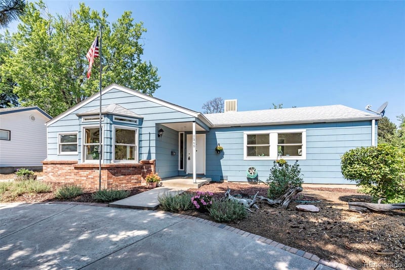 1245 S Grape St, Denver, CO 80246