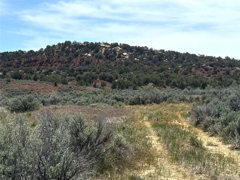 2 Valley Ln, Dinosaur, CO 81610