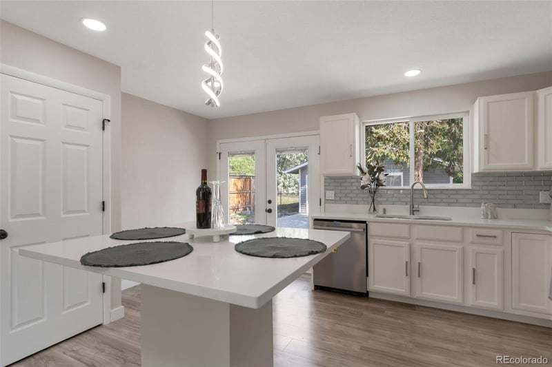 18949 W 60th Pl, Golden, CO 80403