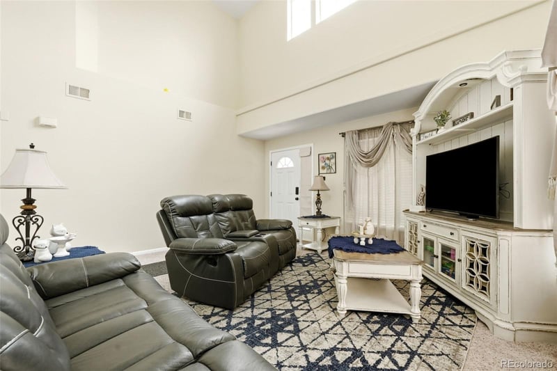 21611 E 54th Pl, Denver, CO 80249