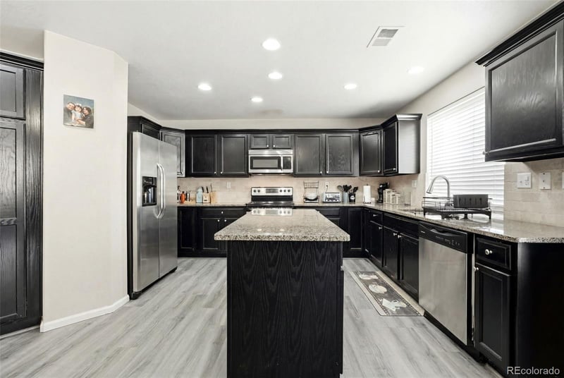 21611 E 54th Pl, Denver, CO 80249